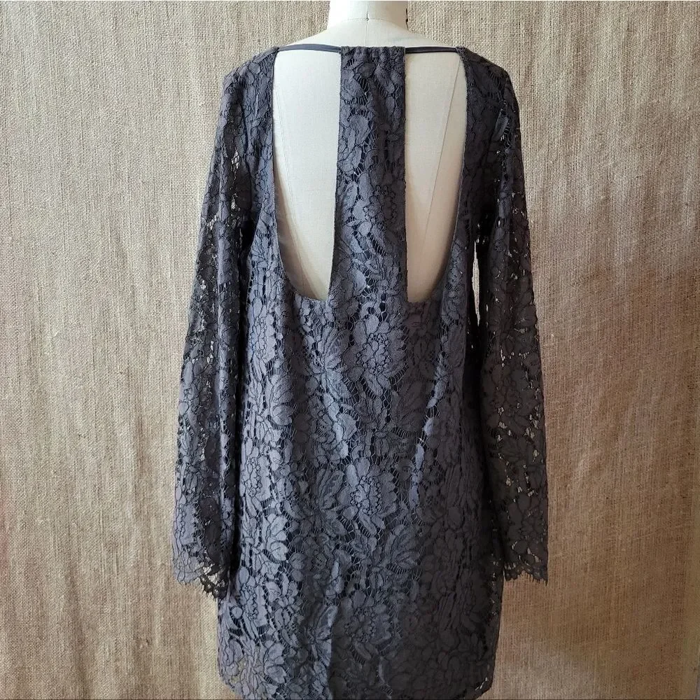 CHASER Grey Lace Bell Sleeve Dress -S - Picture 4 of 5